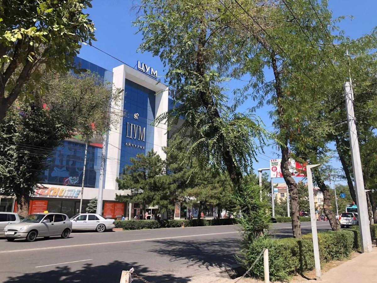 Downtown Homestay Bishkek Exteriör bild